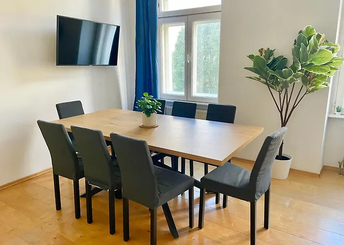 100 M2 With Balcony & Free Parking Apartmán *