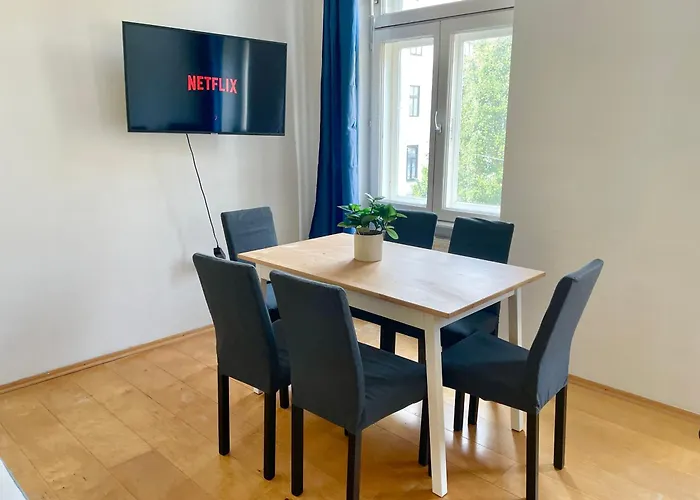 Apartmán 100 M2 With Balcony & Free Parking Vídeň