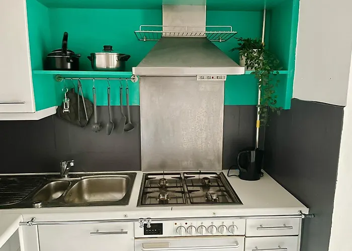 100 M2 With Balcony & Free Parking Apartmán *